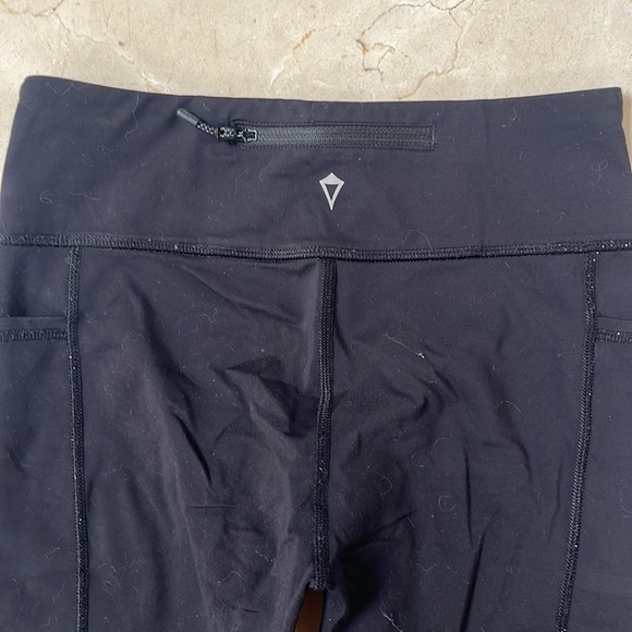 Ivivva Black Leggings Size small - Picture 2 of 6
